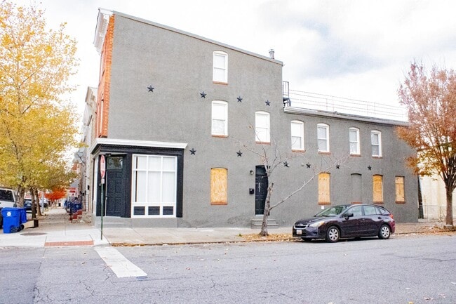 Building Photo - 501 N Patterson Park Ave