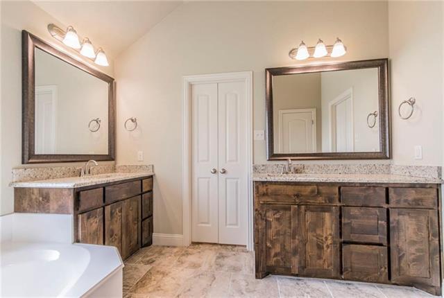 Building Photo - 441 Sagebrush Dr