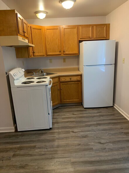 Building Photo - 5838 Stieren Dr