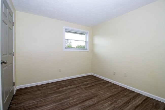 Building Photo - Two bedroom apartment