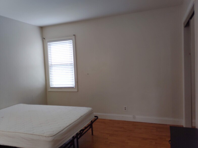 Building Photo - 755 Burcale Rd