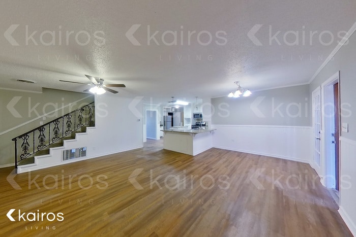 Building Photo - 2813 James Louis Dr