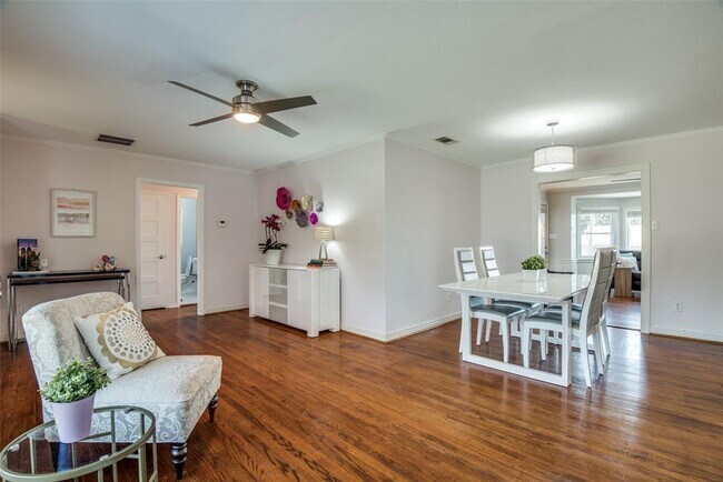 Building Photo - 4630 Kelton Dr