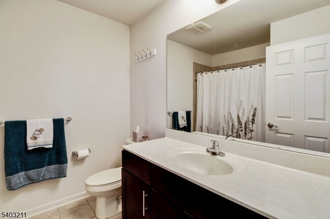 Building Photo - 4 Shadowlawn Dr