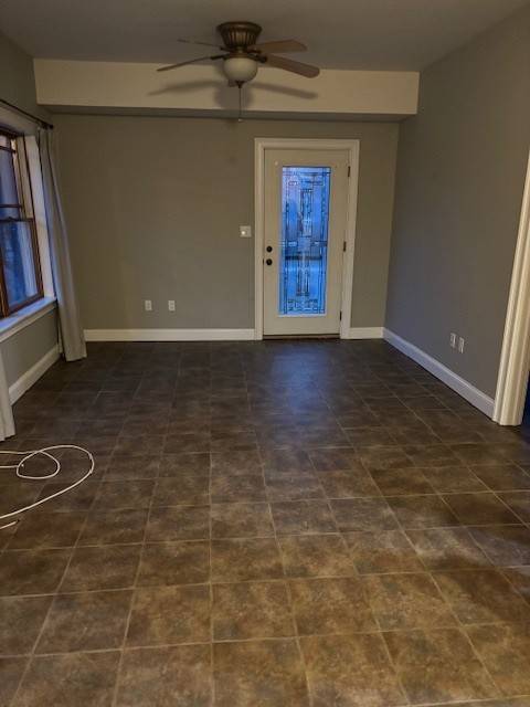 Building Photo - 114 Collyer Ave