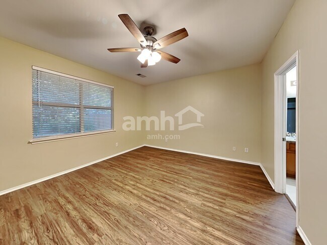 Building Photo - 3841 Chimney Rock Dr