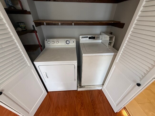 Building Photo - 83 Taylor St