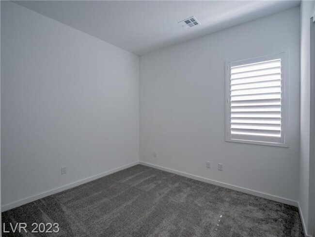 Building Photo - BEAUTIFUL 4BEDROOM HOME IN CADENCE