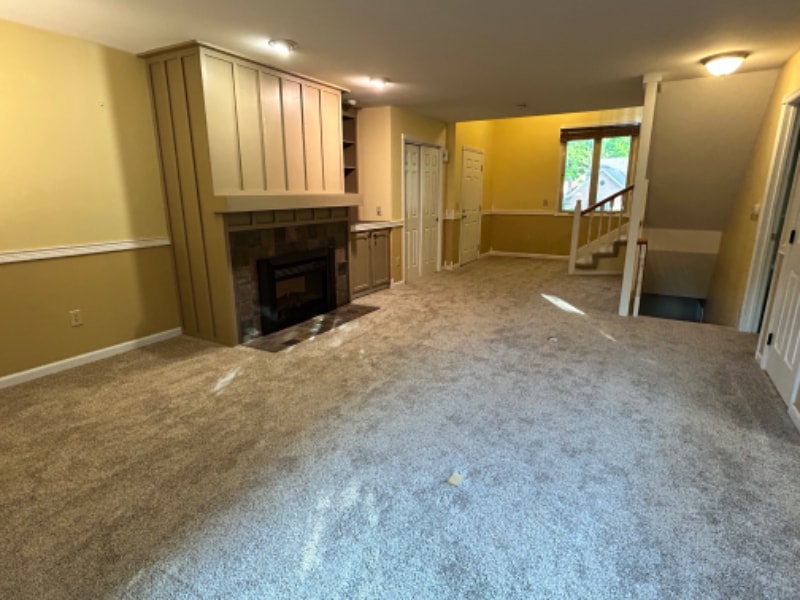 Building Photo - 2055 Old Falls Dr
