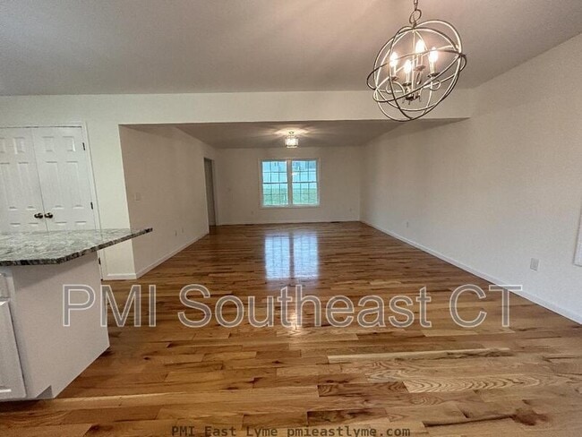 Building Photo - 23 Quakertown Mdws