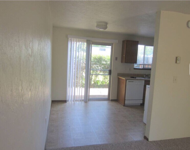 Building Photo - 1035 NW 27th St