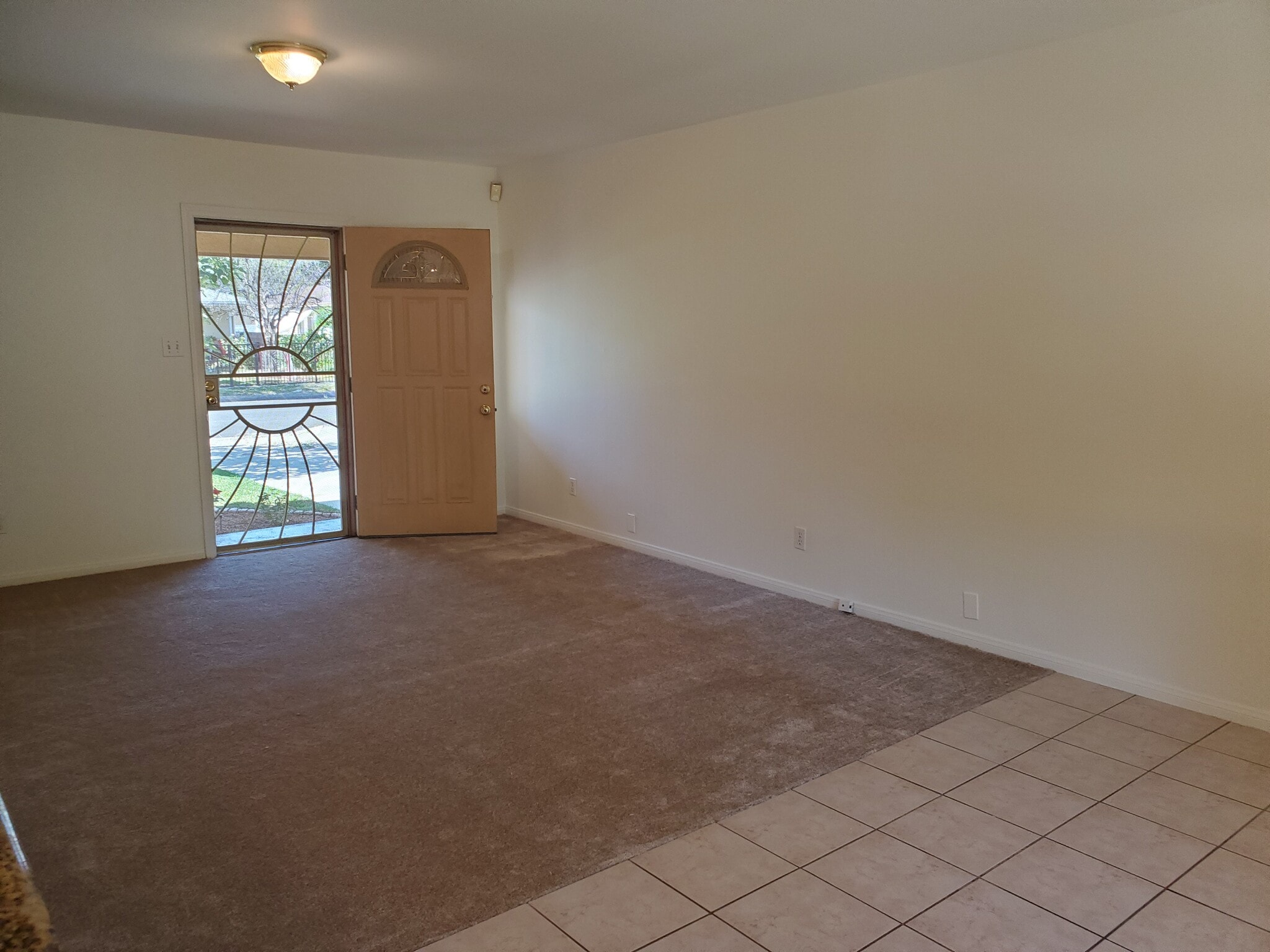 Living room to entry - 17961 Lull St