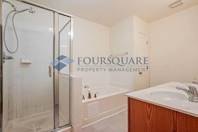 Building Photo - 3-Story Townhome with Open Floor Plan & Private Primary Suite  and Easy Access to I-440, I-40 & I...