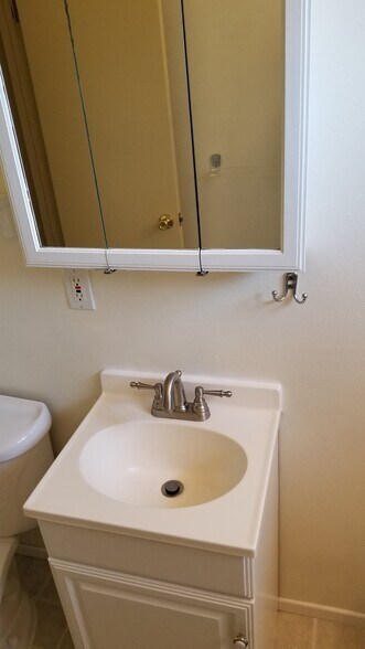 Building Photo - 1741 Lahoud Dr