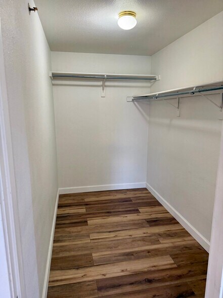 Building Photo - 33 S Boulder Cir