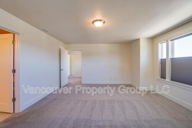 Building Photo - 12513 NE 102nd Way