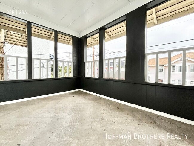 Building Photo - 1518 11th Pl