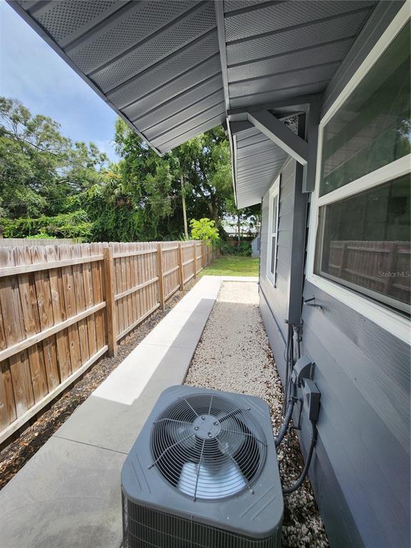 Building Photo - 3924 45th Ave N