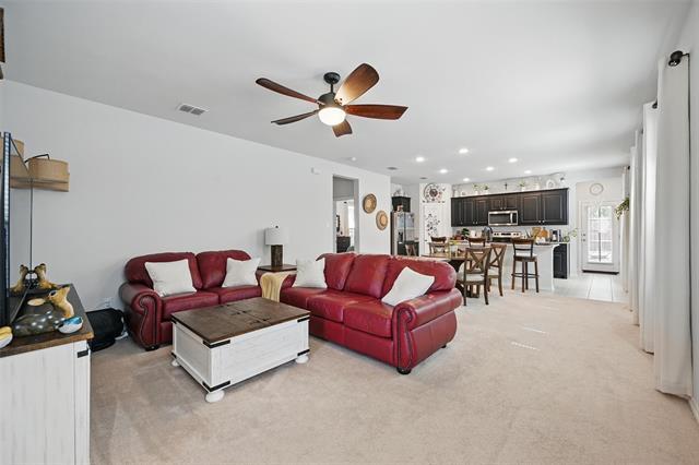 Building Photo - 537 Concho St