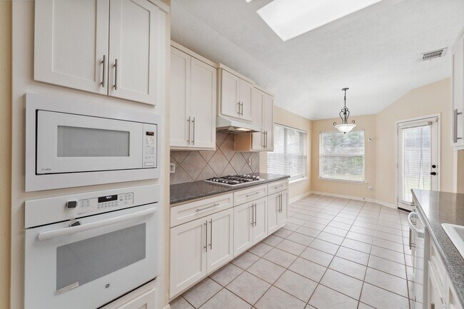 Building Photo - 4123 Stoneburg Dr