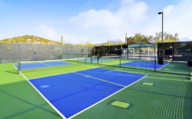 Building Photo - Gated Community!