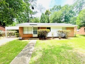 Building Photo - ** 3 Bed 1 Bath located in Grove Hill Esta...