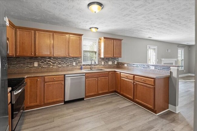 Building Photo - 3 Bedroom 2.5 Bath home in Grays Creek