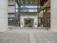 Building Photo - 127 Greyrock Pl