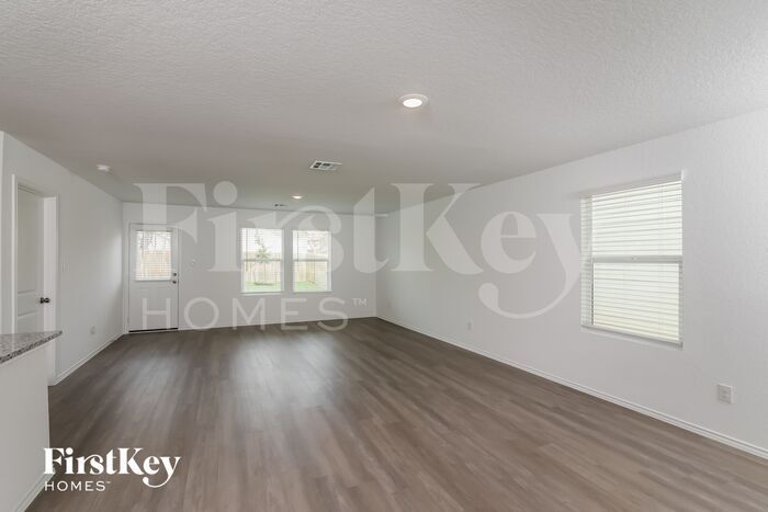 Building Photo - 14807 Greenfield Ml