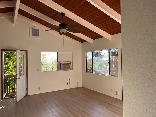 Building Photo - 5008 Mahinahina St