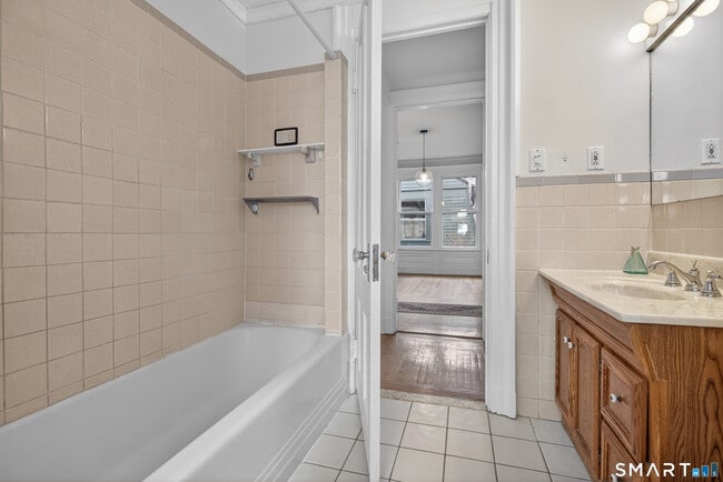 Building Photo - 339 Willow St