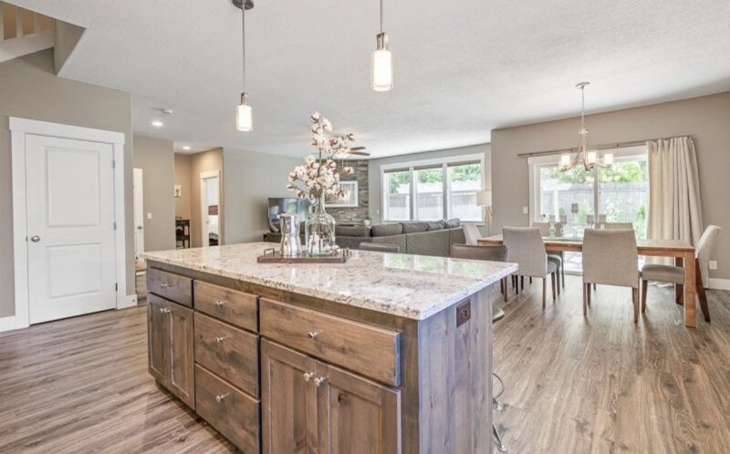 Building Photo - 4677 Southampton Dr SE