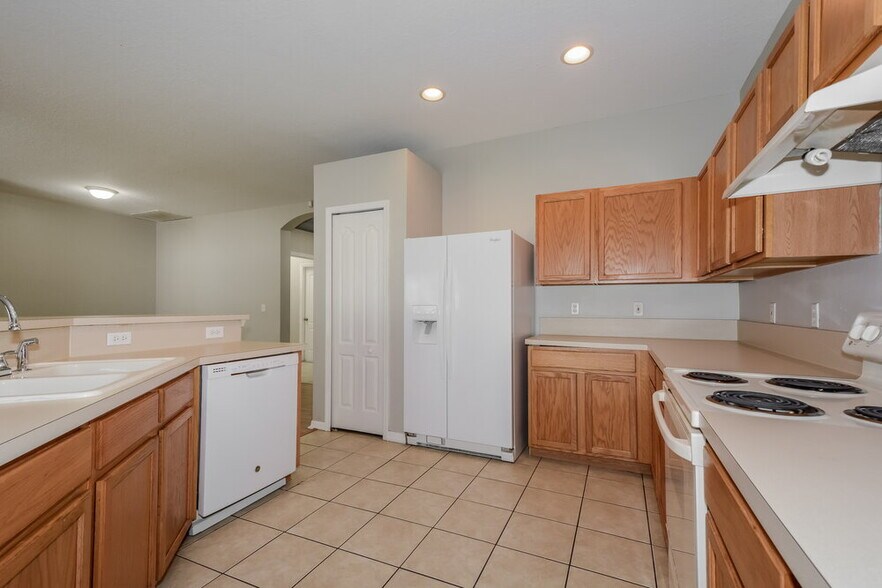 Building Photo - 723 Parsons Pointe St