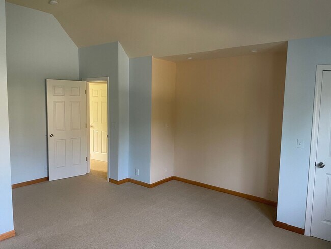 Building Photo - Fort Ward Home