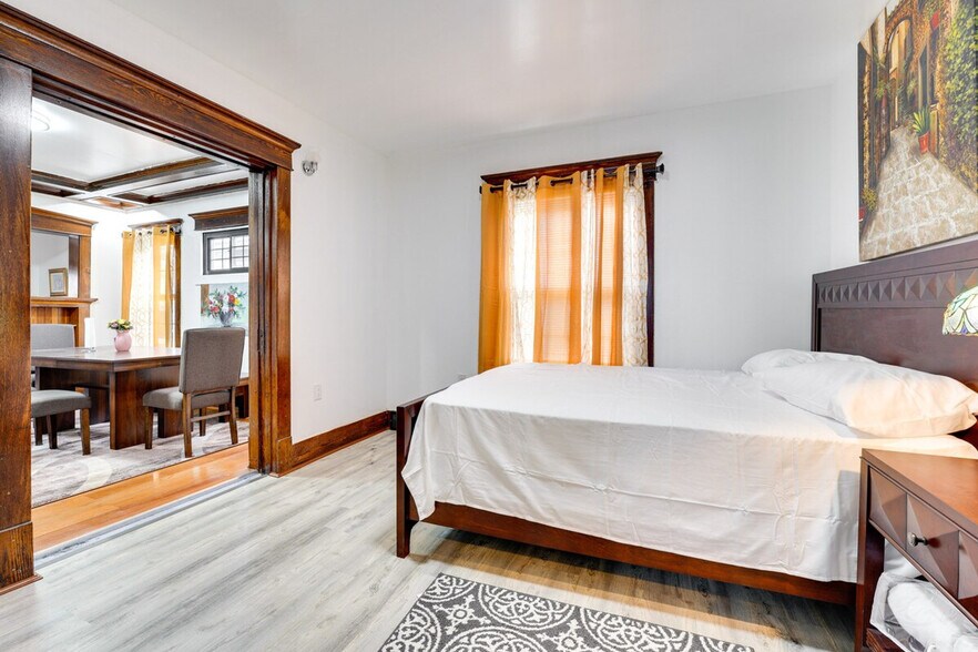 Building Photo - 184 Butler Ave