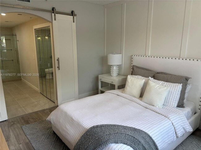 Building Photo - 6700 NW 114th Ave