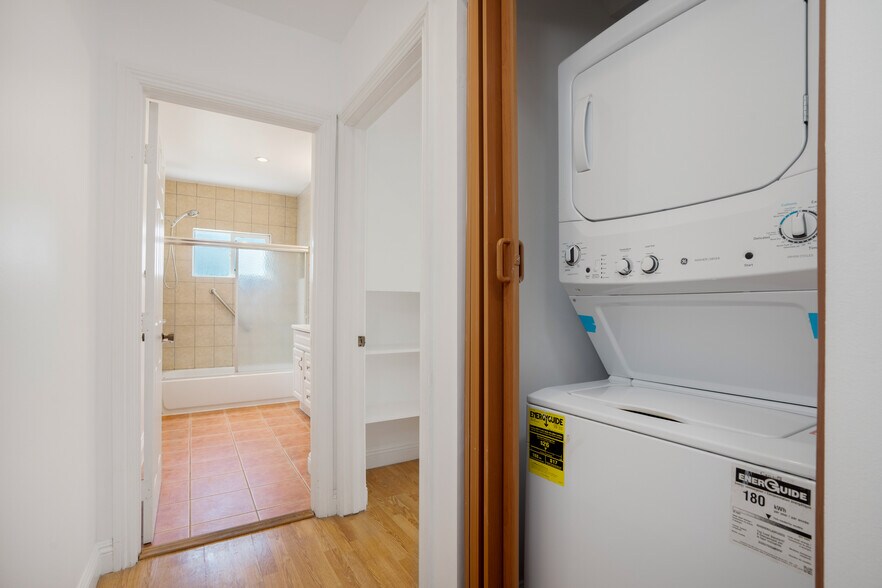 Building Photo - 1836 Euclid St