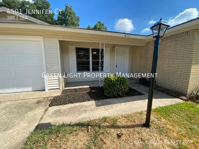 Building Photo - 4501 Jennifer Ct