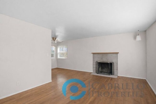 Building Photo - 4330 Cleveland Ave