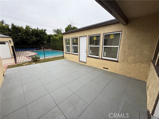 Building Photo - 527 S Orchard Dr