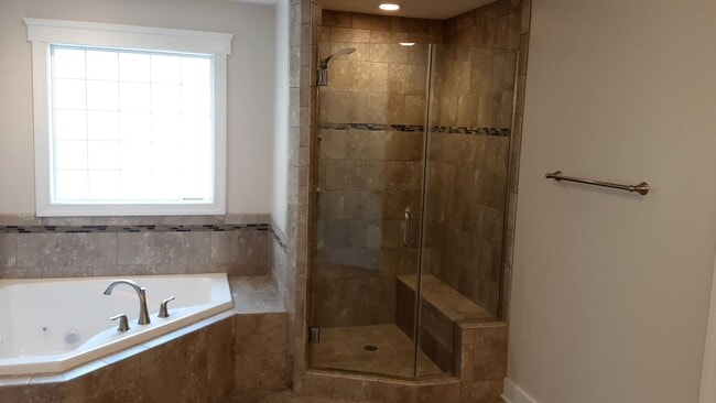 Building Photo - Country Estate Home in Ashland Area