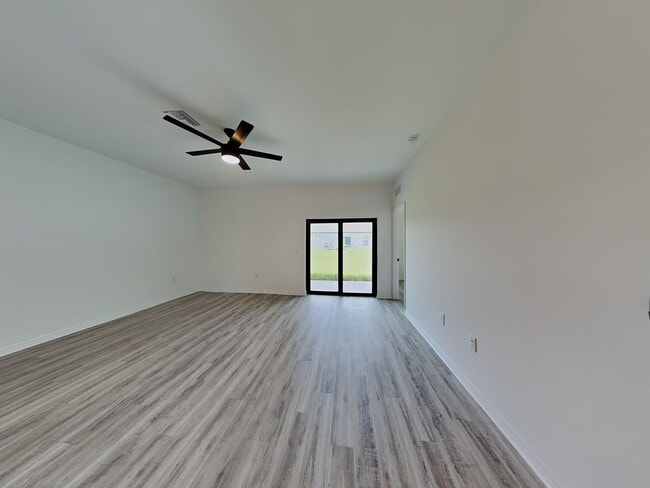 Primary Photo - 4911 28th St SW