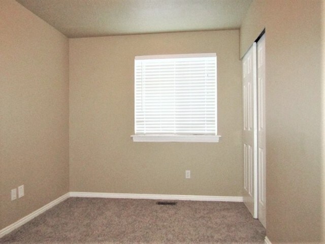 Building Photo - 6871 Mineral Mt Dr