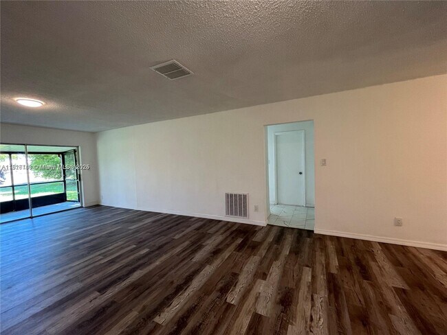 Building Photo - 6520 NW 98th Terrace