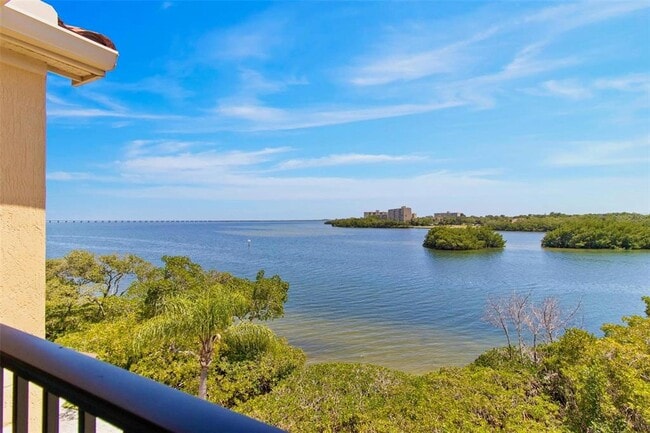 Building Photo - 2739 Via Capri