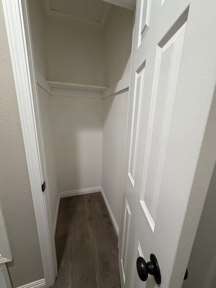 Building Photo - 15241 Dorian St