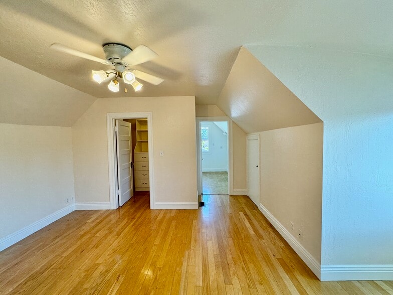 Rm 3 Large w/ walk in closet & full Bath - 1910 Union St