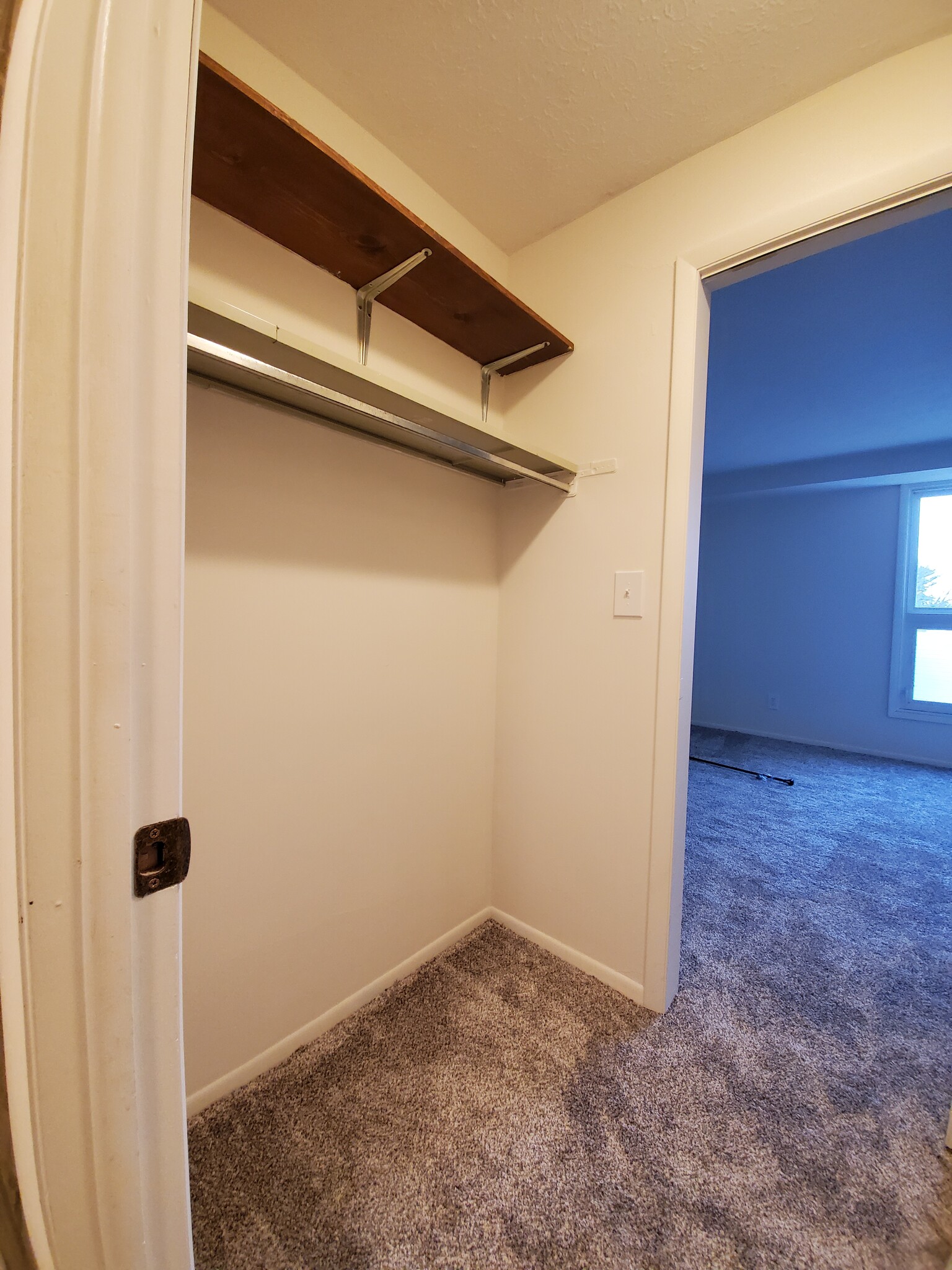 Walk in closet - 1675 Cedarwood Dr