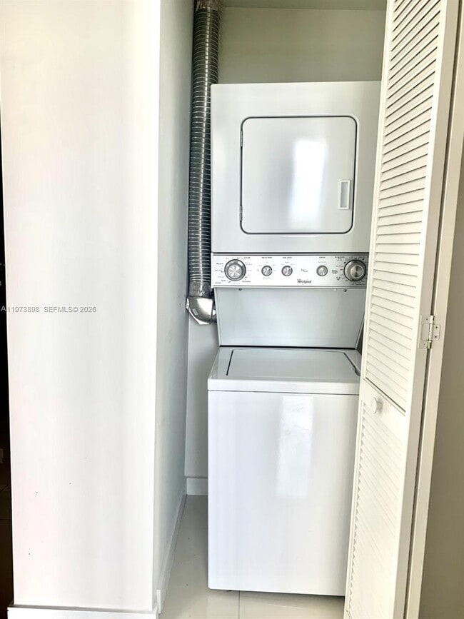 Building Photo - 7825 NW 107th Ave