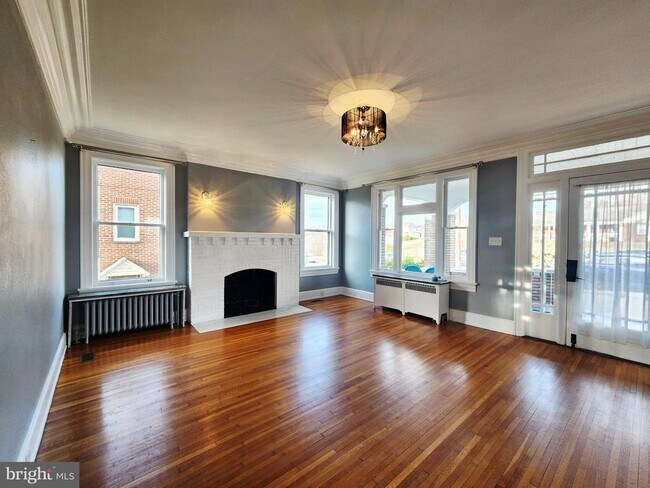 Building Photo - 515 Fourth St